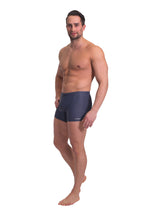High-quality image of zwemboxer sporteon graphite